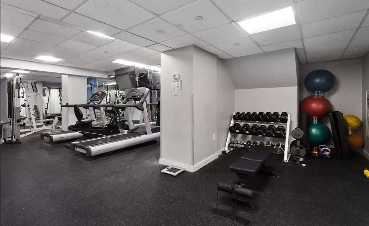 73-1504 Newly Reno Studio Uws Doorman Gym Laundry New York Apartment