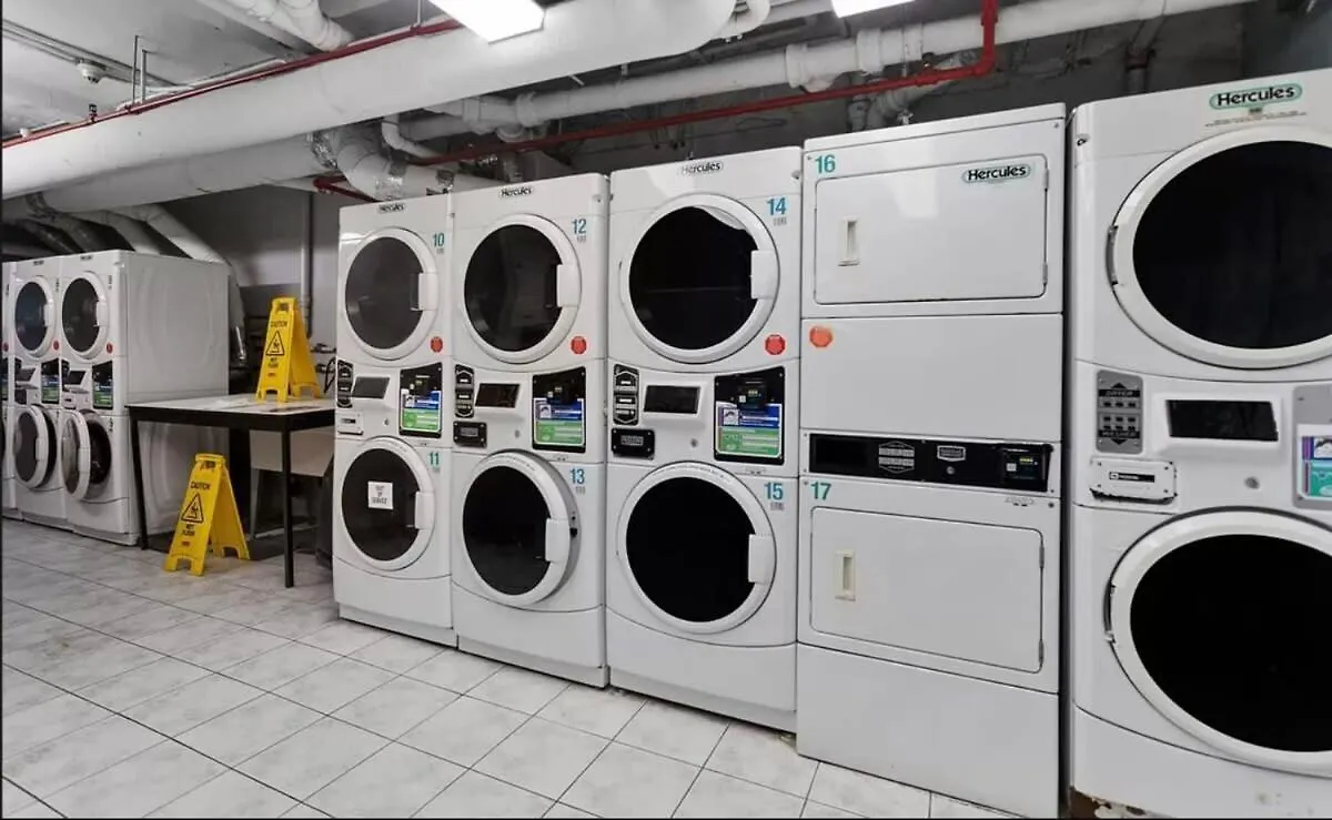 73-1504 Newly Reno Studio Uws Doorman Gym Laundry New York 0*,